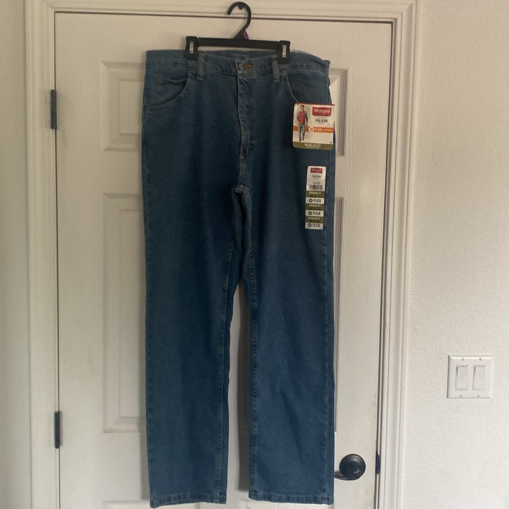 Wrangler Men's Relaxed Fit Jeans - Deep Blue